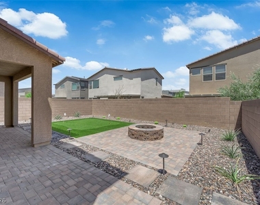 4368 Bayley Skye Avenue - Photo Thumbnail 15