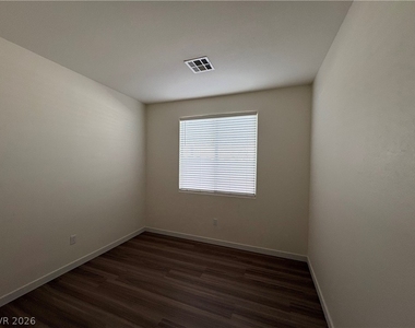 10688 Oak Crest Avenue - Photo Thumbnail 20
