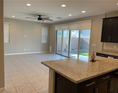 9458 Isla Lee Avenue - Photo Thumbnail 2