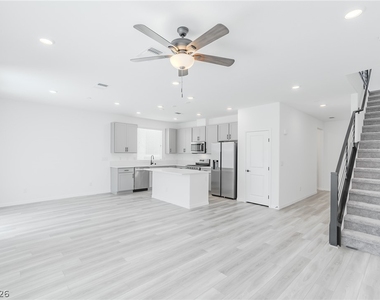 6017 Fennerwick Avenue - Photo Thumbnail 9