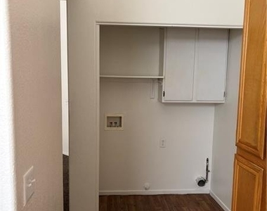 803 Seco Verde Avenue - Photo Thumbnail 6