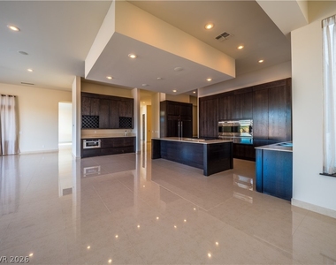 7426 Yonie Court - Photo Thumbnail 12