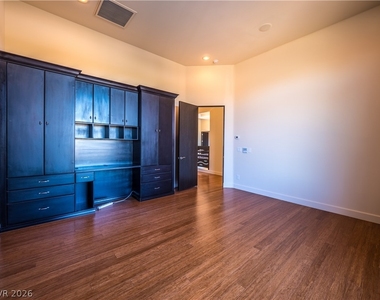 7426 Yonie Court - Photo Thumbnail 35