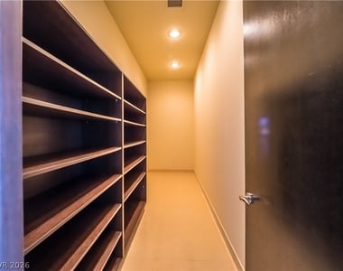 7426 Yonie Court - Photo Thumbnail 8