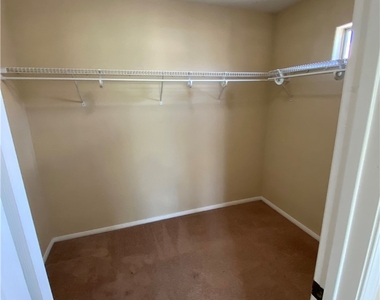 3589 Bella Valencia Court - Photo Thumbnail 9