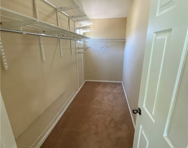 3589 Bella Valencia Court - Photo Thumbnail 8