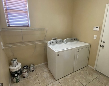 3589 Bella Valencia Court - Photo Thumbnail 18