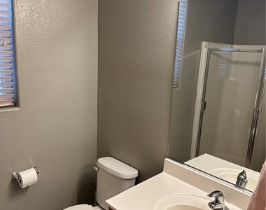 8819 Ashley Park Avenue - Photo Thumbnail 7