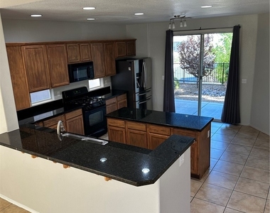 8819 Ashley Park Avenue - Photo Thumbnail 4