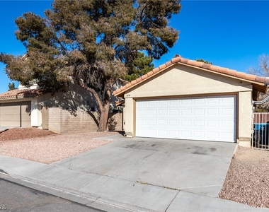 7434 Coffeyville Avenue - Photo Thumbnail 2