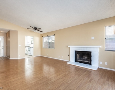 7434 Coffeyville Avenue - Photo Thumbnail 9