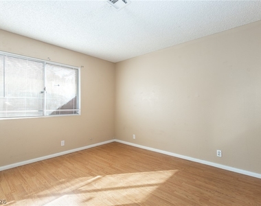7434 Coffeyville Avenue - Photo Thumbnail 18