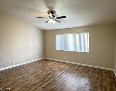 320 Mirasol Way - Photo Thumbnail 10