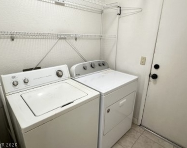 320 Mirasol Way - Photo Thumbnail 11