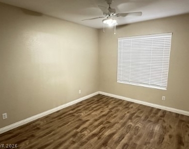 320 Mirasol Way - Photo Thumbnail 8