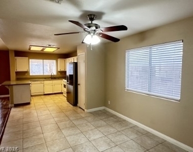 320 Mirasol Way - Photo Thumbnail 6
