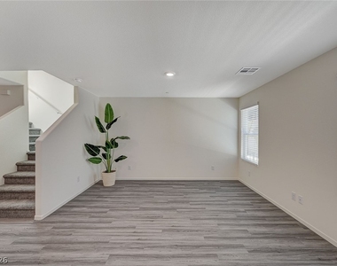 6923 Honor Hill Street - Photo Thumbnail 17
