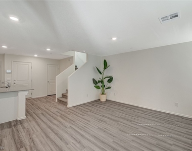 6923 Honor Hill Street - Photo Thumbnail 16