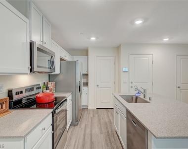 6923 Honor Hill Street - Photo Thumbnail 9
