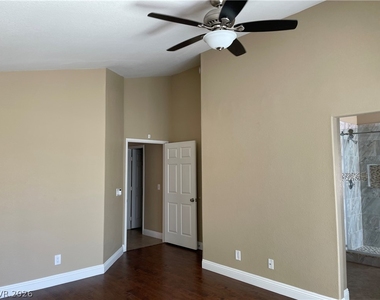 4906 High Creek Drive - Photo Thumbnail 4