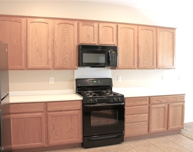 2212 Sawtooth Mountain Drive - Photo Thumbnail 13