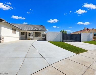 3630 E Vineyard Drive - Photo Thumbnail 5