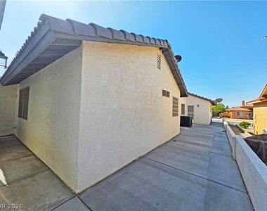 3630 E Vineyard Drive - Photo Thumbnail 49