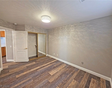 3630 E Vineyard Drive - Photo Thumbnail 30
