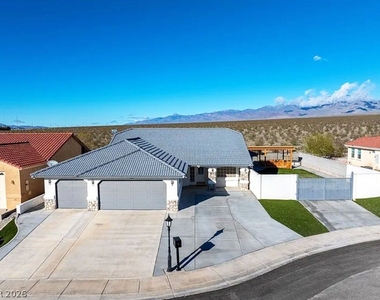 3630 E Vineyard Drive - Photo Thumbnail 1