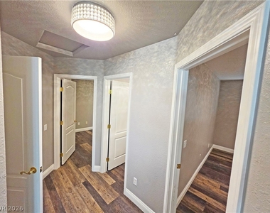 3630 E Vineyard Drive - Photo Thumbnail 21
