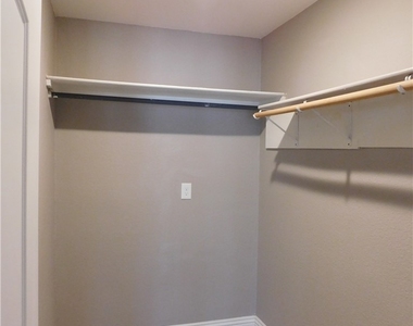 3335 Beam Drive - Photo Thumbnail 9