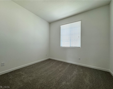 6181 Garden Crest Street - Photo Thumbnail 17