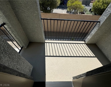 6181 Garden Crest Street - Photo Thumbnail 25