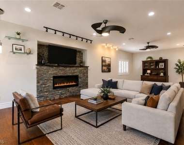 9592 Camino Capistrano Lane - Photo Thumbnail 18