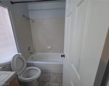 5027 Strauss Drive - Photo Thumbnail 10