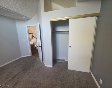5027 Strauss Drive - Photo Thumbnail 14