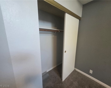 5027 Strauss Drive - Photo Thumbnail 13