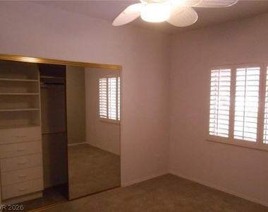 103 Topsail Drive - Photo Thumbnail 14