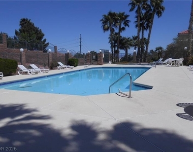 103 Topsail Drive - Photo Thumbnail 2