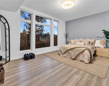 8925 W Flamingo Road - Photo Thumbnail 12