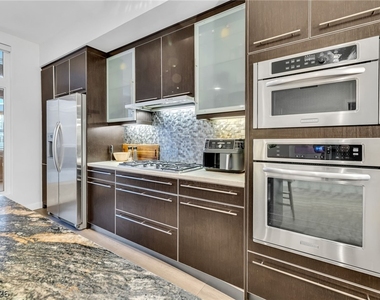 8925 W Flamingo Road - Photo Thumbnail 7