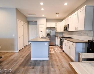 7873 Sambar Court - Photo Thumbnail 7