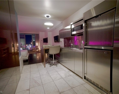 4381 W Flamingo Road - Photo Thumbnail 8