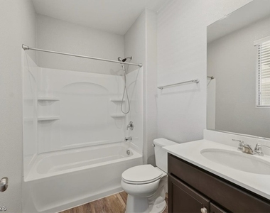 808 Elmstone Place - Photo Thumbnail 10