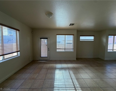 3762 Corpolo Avenue - Photo Thumbnail 8