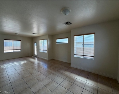 3762 Corpolo Avenue - Photo Thumbnail 2