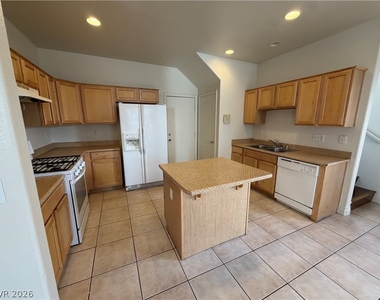 3762 Corpolo Avenue - Photo Thumbnail 16