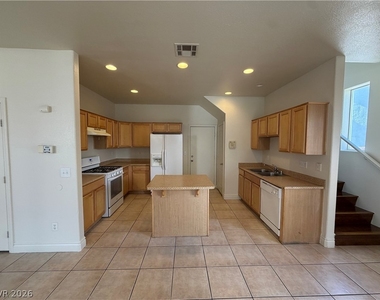 3762 Corpolo Avenue - Photo Thumbnail 13