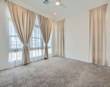 11821 Stone Run Avenue - Photo Thumbnail 4