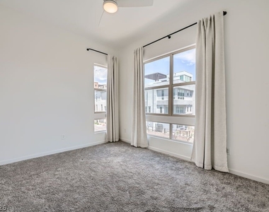 11821 Stone Run Avenue - Photo Thumbnail 7